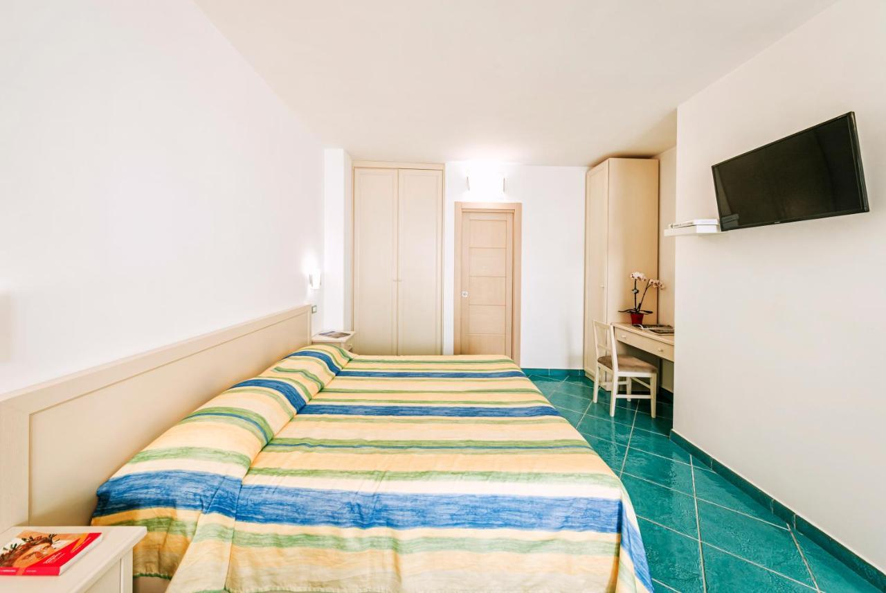 Hotel Cava Dell'Isola Forio  Exterior photo